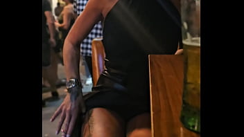 Je Retire Ma Culotte En Public Tu Veut Voir La Photo Sans Culotte Avec Les thumbnail