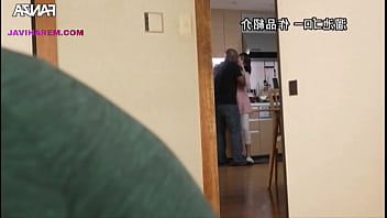 Novinha casada trai o marido com o amigo dele legendado