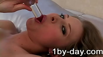 Sweet & hot babe wildy