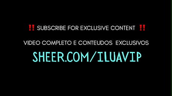 Luana couto com o consolo todo dentro da bucetinha