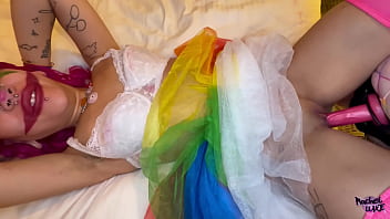 Slutty clown bounce mischief & making out