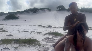 Se vc gozar no meu pau eu gozo na sua buceta areia branca