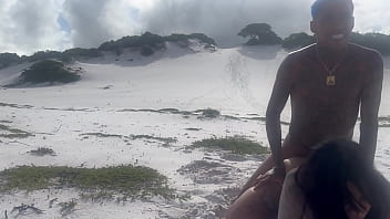 Se vc gozar no meu pau eu gozo na sua buceta areia branca