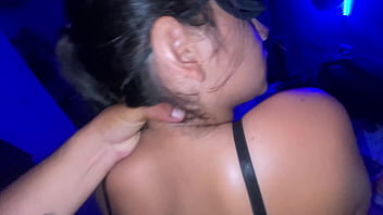 En lencería y culiando por el culo