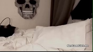 Sexy hot girl cam show best webcam sites