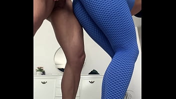 Trainer like to rub his dick on me after workout