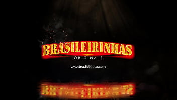 Carolina carioca seducing you