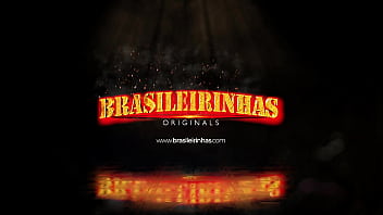 Carolina carioca seducing you