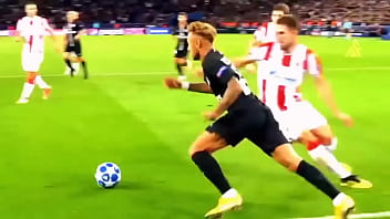 Neymar humilhando ao som de bebida rosa