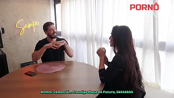 Novinha gostosa salva a humanidade