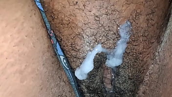 Pastor tarado da rola grande gostosa gozou na minha buceta de crente enquanto o corno tava no trabalho