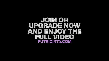 Horny babe putri cinta dancing on poolside naked