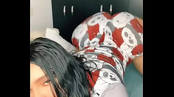 Big ass girl twerk