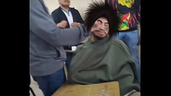 Chiquito calenturiento se prende con un toque