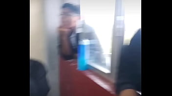 Chiquito calenturiento se prende con un toque