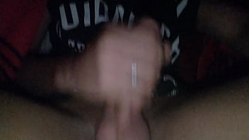 Amo me masturbar do lado da minha meia irmã casal akira