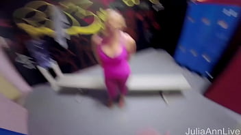 Blonde milf julia ann sucking a hard dick so deep