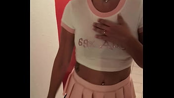 Ne vous cachez pas dans les couloirs professeur venez plutôt m'aider pour mon