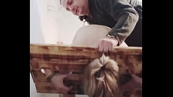 2025 10 31 Esclave F En Carcan Uro Et Masturbation thumbnail