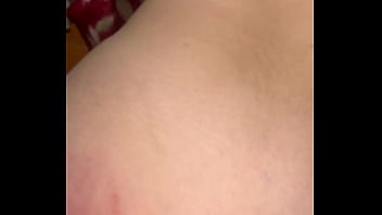 Vino mi amigo y le chupe la rica verga que tiene y me termino cojiendo rico hasta hacerme venir a lluvia de squirt