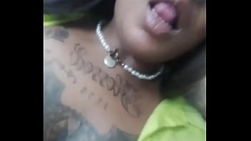 Chuparia meus peitos no ônibus