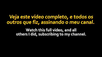 Trailer enfiando consolo no cuzinho e na buceta