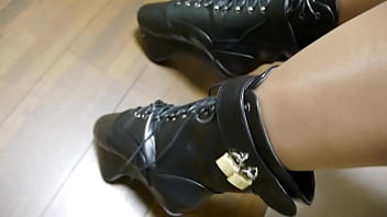 Crossdresser Shemale Slave Pony Play thumbnail