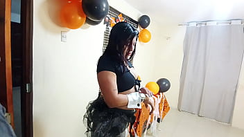 Busty and big ass stepdaughter celebrating halloween with her stepdad