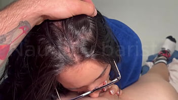 Putinha com frio pra dar a buceta botei pra fazer chupeta