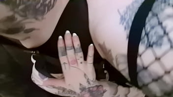 Viens me voir je jouis grave dans cette vidéo tu entend même le song de ma