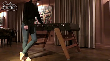 Baise Moi Sur Le Babyfootc'est La Fin De Soirée Tout Le Monde Est Parti Se thumbnail