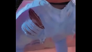 Gwendoline une pute de luxe se déhanche pour vous