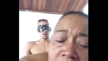 Gordinha casada safada dando banho no marido bem gostoso