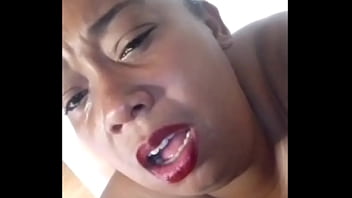 Gordinha casada safada dando banho no marido bem gostoso