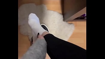 Sunday #feet #feetworld #fetisch girl creator #socks #soles #vans #whitesocks