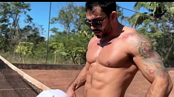 Fui Jogar Tenis E O Clima Esquentou Comi Meu Parceiro Na Quadra Mesmo thumbnail