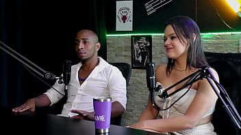 Veja a entrevista safada e cheia de putaria com a maria bittencourt e negro top oficial com thaisa redvelvet e tifany rocha no porn cast brazil parte 5 watch sheer red