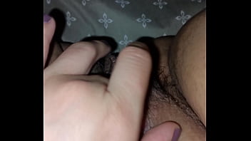 Miren como se moja mi vagina
