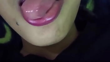 सेक्सी नोएडा लड़की अकेले और कामुक होने पर उंगली करती है thumbnail