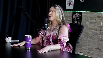 Tinha medo do que iam pensar sempre gostou de gravar o namorado tomou fama de corno raphaela savanah sheer red halloween