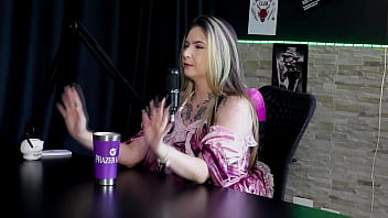 Tinha medo do que iam pensar sempre gostou de gravar o namorado tomou fama de corno raphaela savanah sheer red halloween