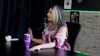 Tinha medo do que iam pensar sempre gostou de gravar o namorado tomou fama de corno raphaela savanah sheer red halloween