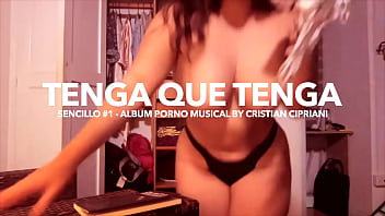 Two Brunettes Listening To Tenga Que Tenga thumbnail