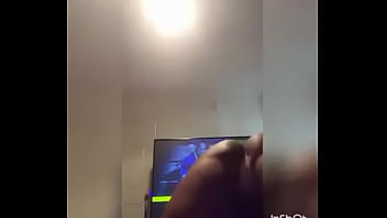 Thick black chick twerk