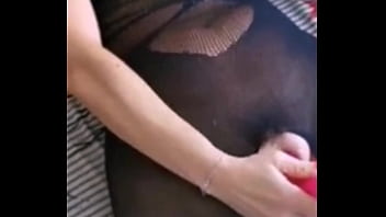 Sentite come gode mentre si masturba