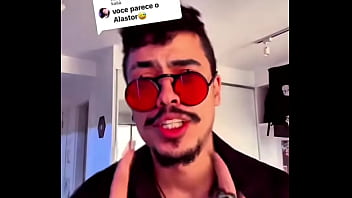Mini compilado de eu antigo biscoitando dublando o alastor Mini compilado de eu antigo biscoitando dublando o alastor
