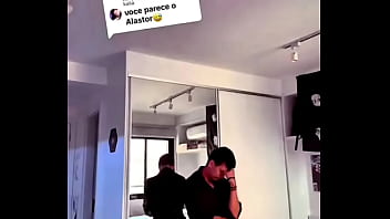 Mini compilado de eu antigo biscoitando dublando o alastor