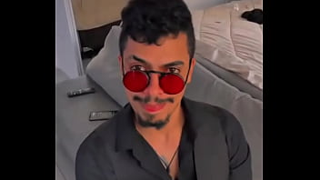 Mini compilado de eu antigo biscoitando dublando o alastor