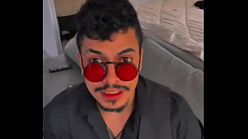 Mini compilado de eu antigo biscoitando dublando o alastor