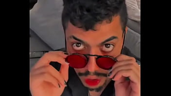 Mini compilado de eu antigo biscoitando dublando o alastor